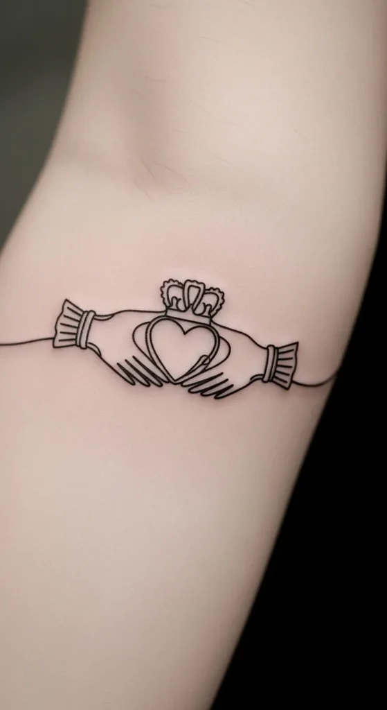 Single Line Claddagh