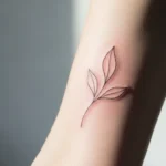 26 Minimal Spring Leaf Tattoos That Feel Natural